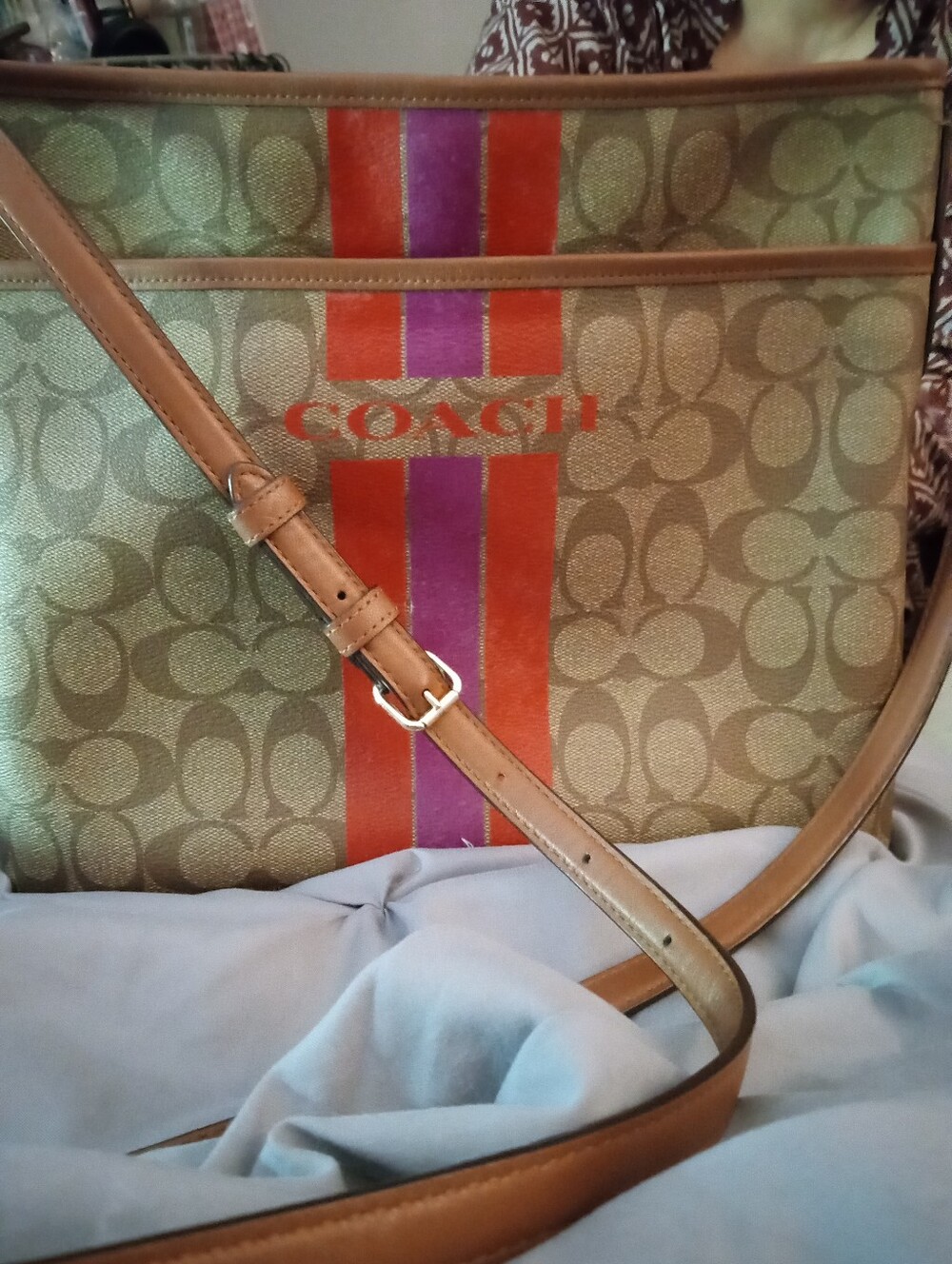 Coach Vintage Buggy Crossbody with Red and Purple Stripe NO CALL OUTS OFFERS WEL - Picture 2 of 8